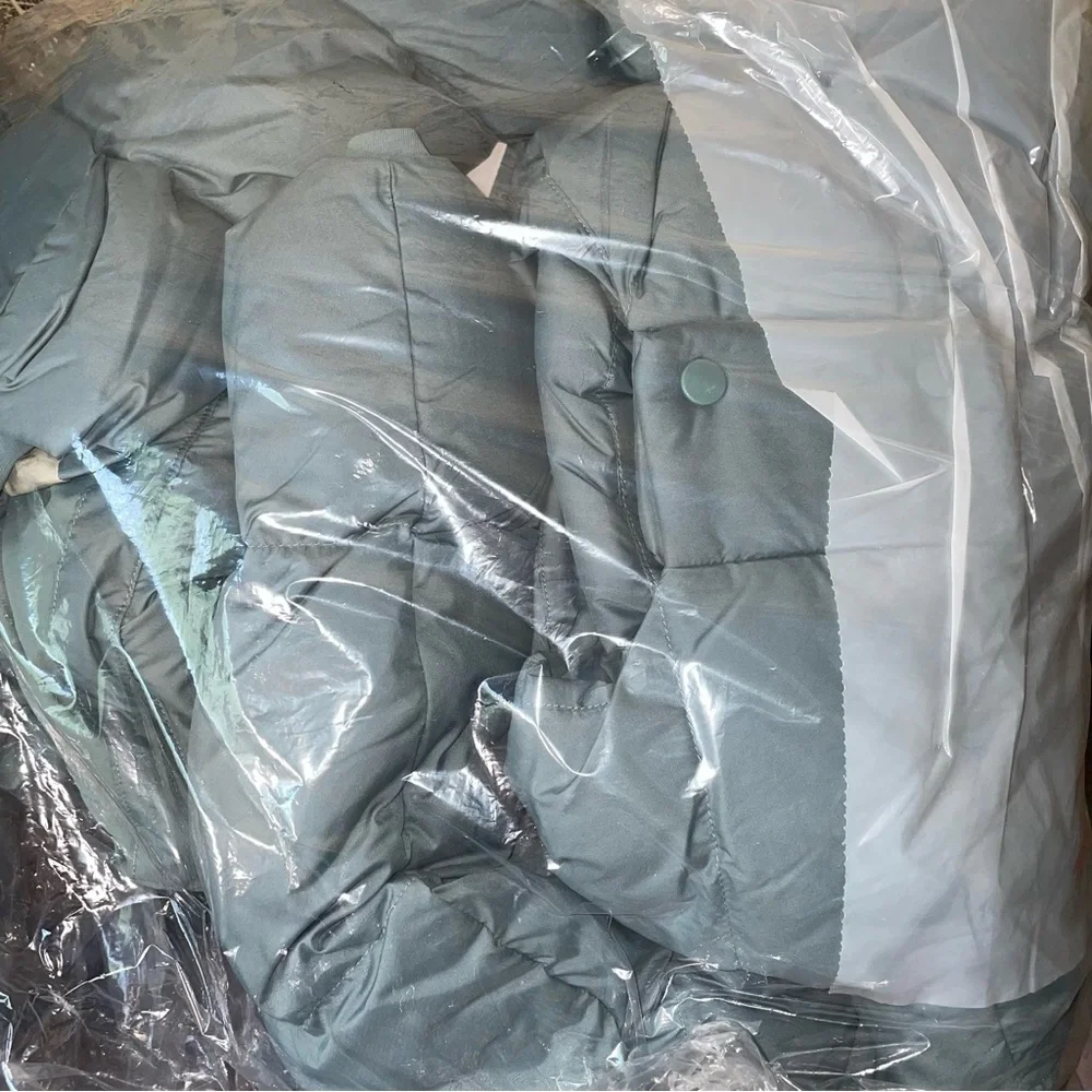 🆕 Lululemon Wunder puff waist jacket with belt color: tidewater teal size 2 NWT - Picture 3 of 3